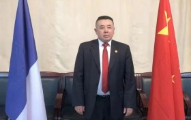 旅法著名爱国华人侨领、法国华侨华人会主席蔡君柱